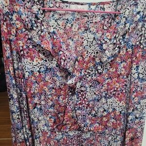 Parker Floral V-Neck Top in Pink, Blue, White and Black